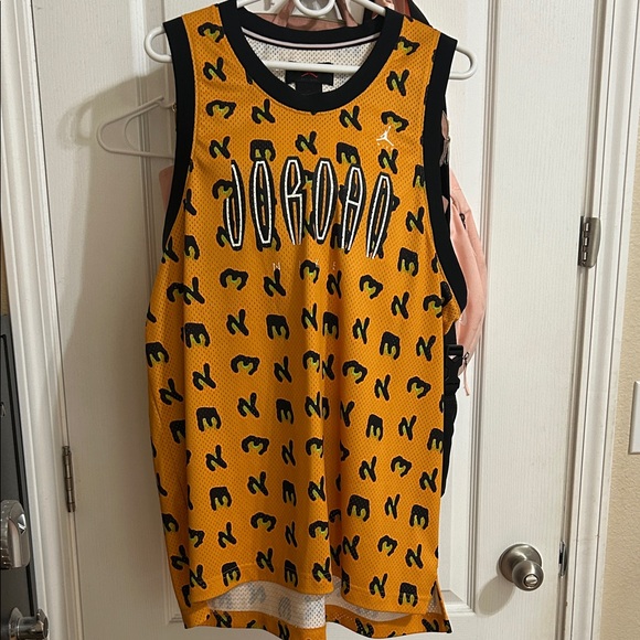 Jordan Gold and Black Graphic Jersey - Picture 1 of 1
